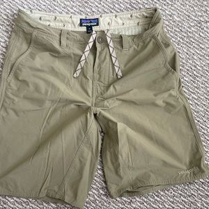 Men’s Patagonia Khaki Shorts Size 32
